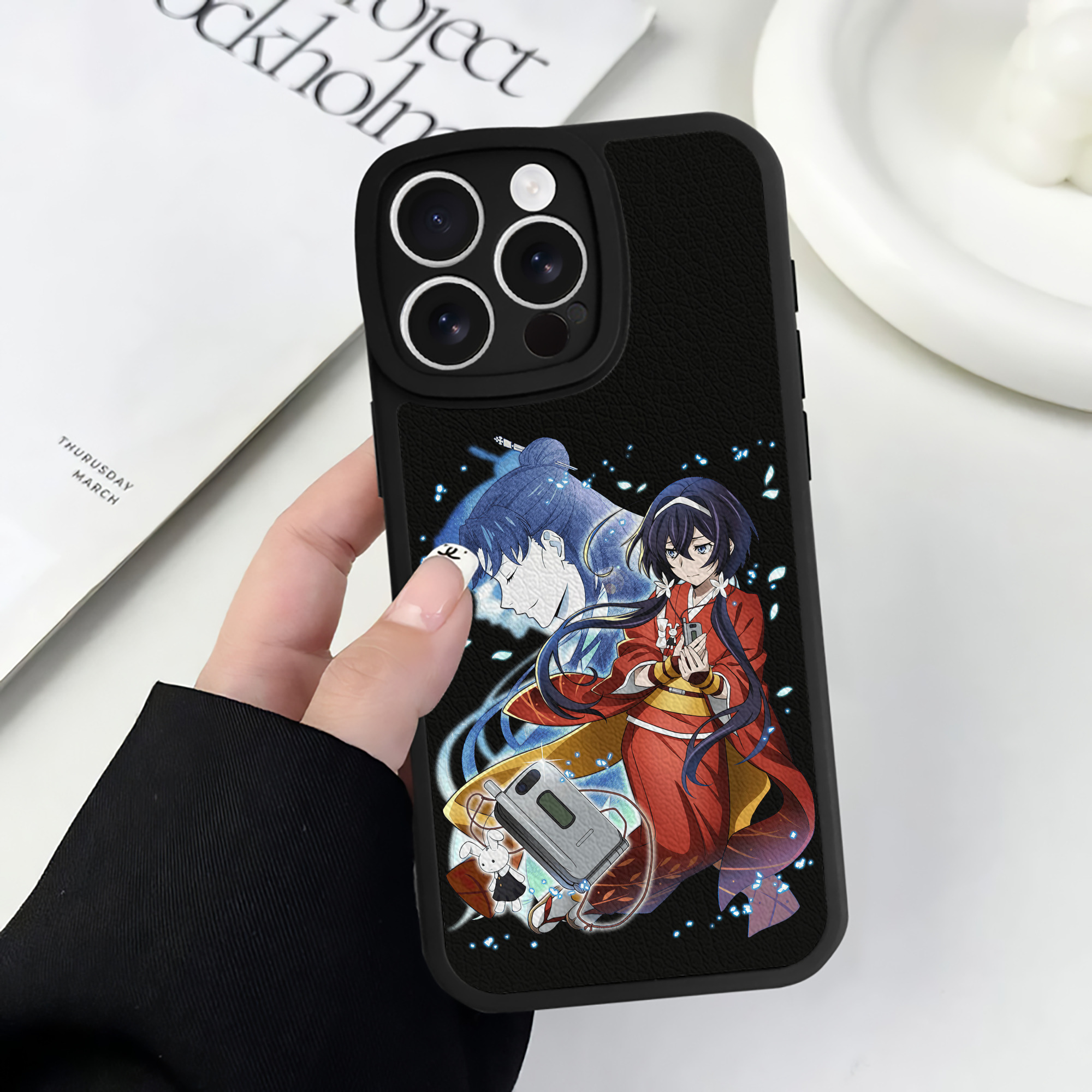 （画像用） 文豪ストレイドッグス Bungo Stray Dogs 【iPhone 16シリーズ対応】シリコンスマホケース（レザー調） 材質：シリコン